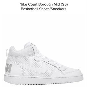 Nike court borough sz 6 youth boys
